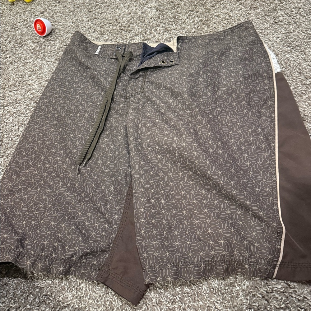 🎂Hurley Brown and Cream Patterned Board Shorts